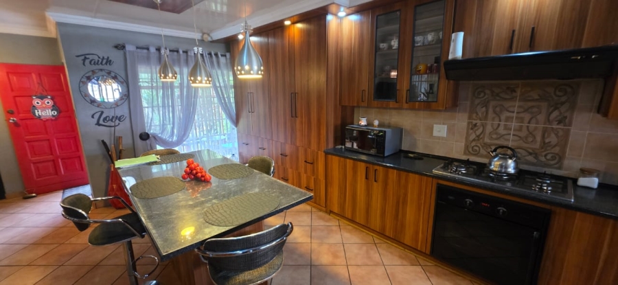 3 Bedroom Property for Sale in Flimieda North West